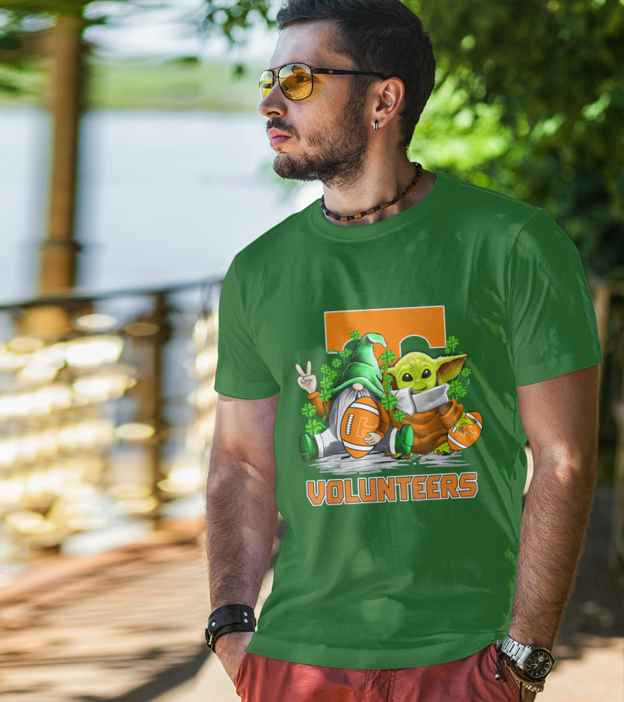 Tennessee Volunteers Football St. Patrick’s Day Gnome And Baby Alien T-Shirt