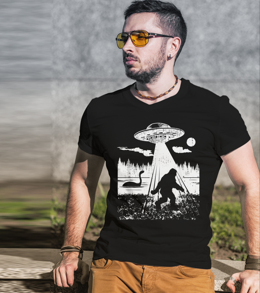 Bigfoot UFO Abduction Sasquatch Aliens Cryptozoology Loch Ness Monster Moonlight Scene T-Shirt