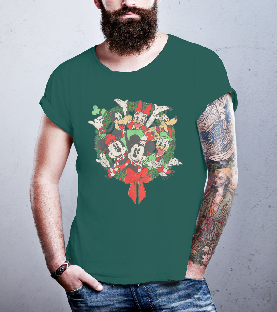Disney Holiday Wreath Mickey Minnie Goofy Pluto Donald Christmas T-Shirt