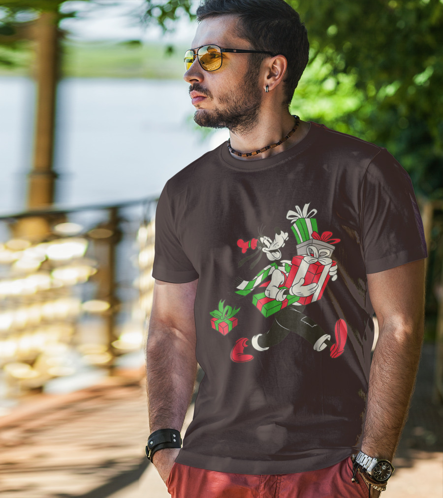Disney Vintage Goofy Holiday Presents Carrying Christmas Gifts T-Shirt