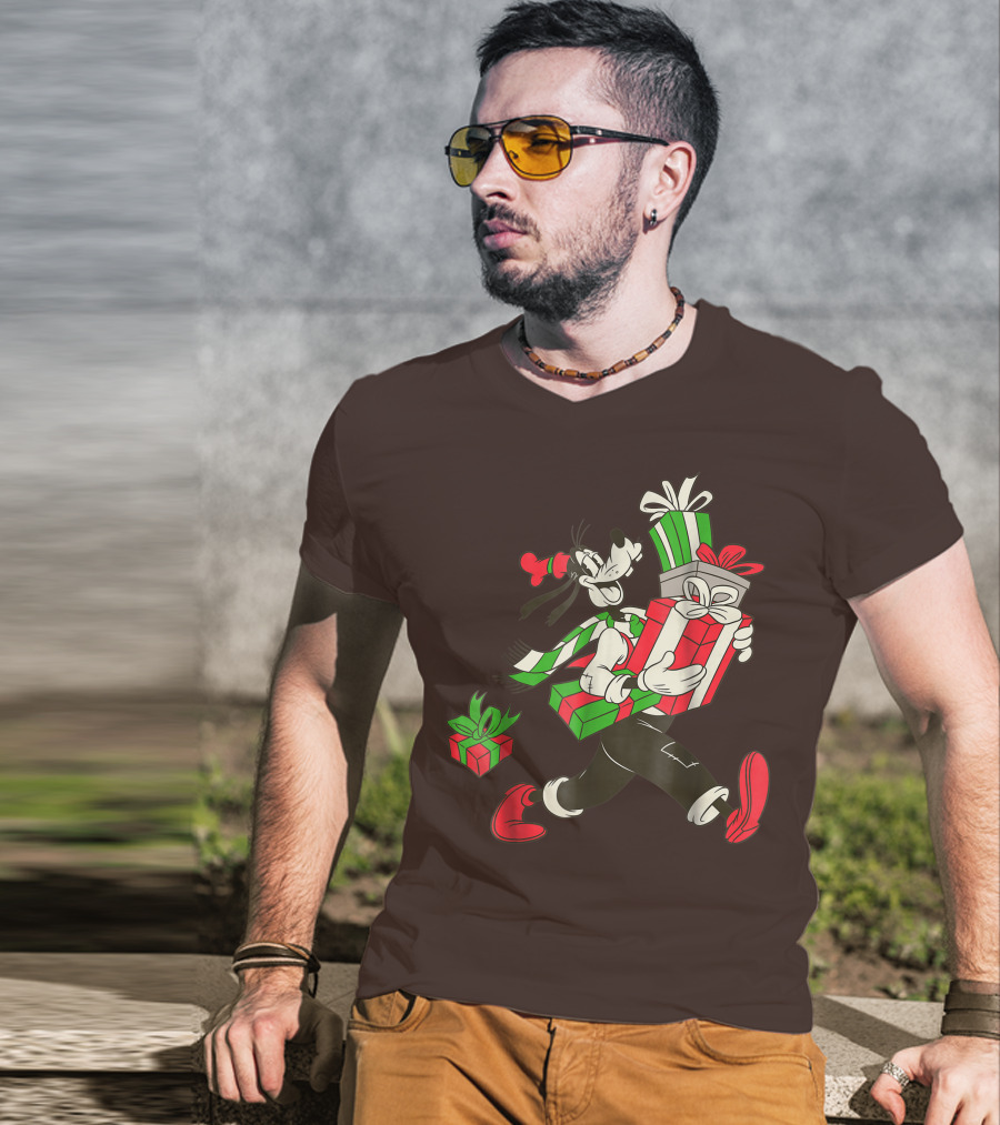 Disney Vintage Goofy Holiday Presents Carrying Christmas Gifts T-Shirt