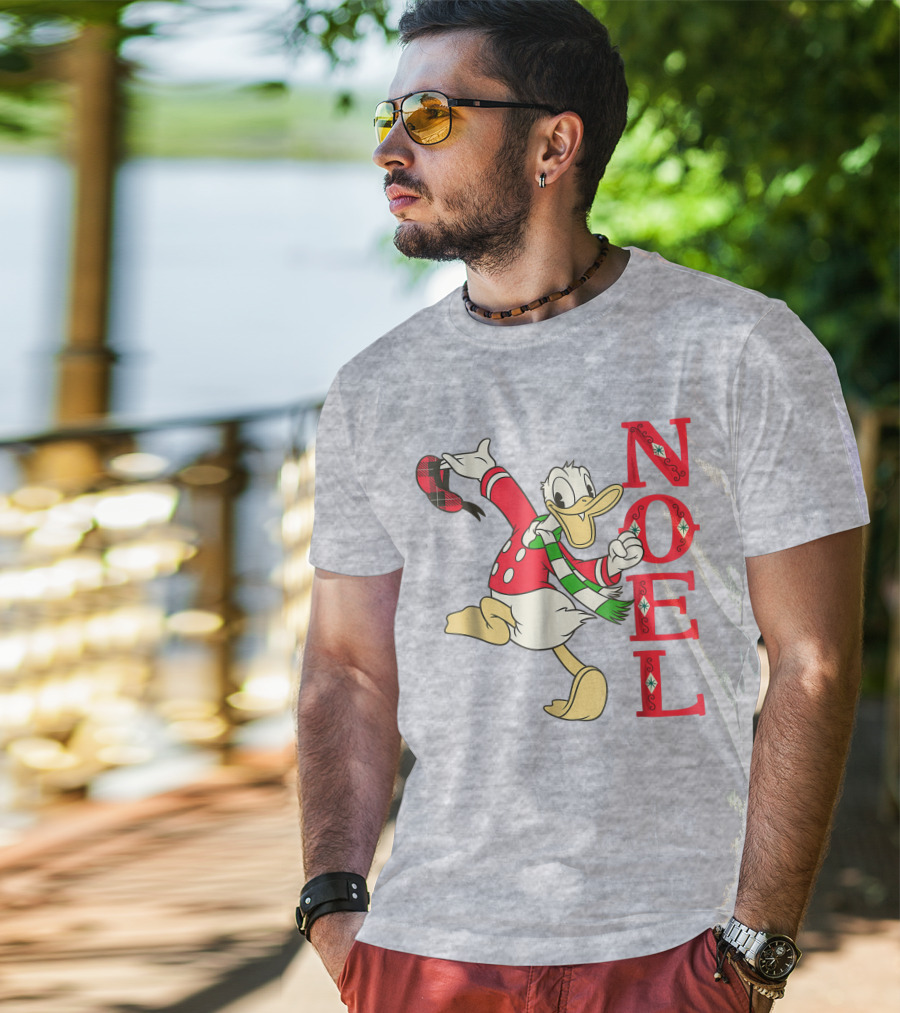 Vintage Disney Donald Duck Noel Holiday Merry Christmas T-Shirt