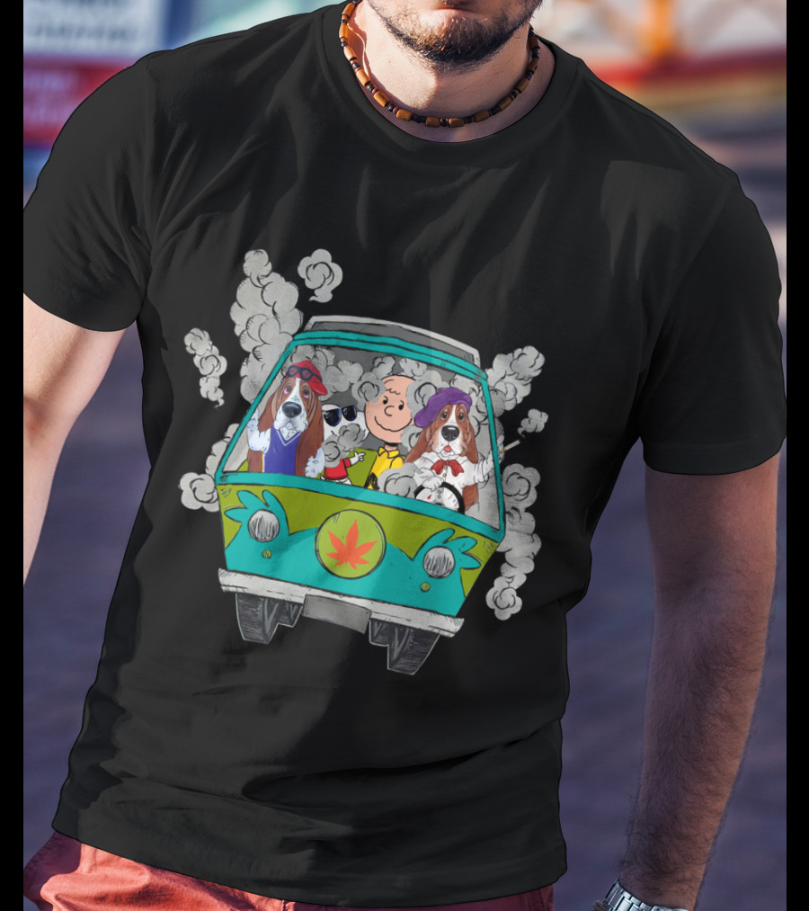 Basset Hound Ds0 Charlie Brown Snoopy Mystery Machine Smoke T-Shirt