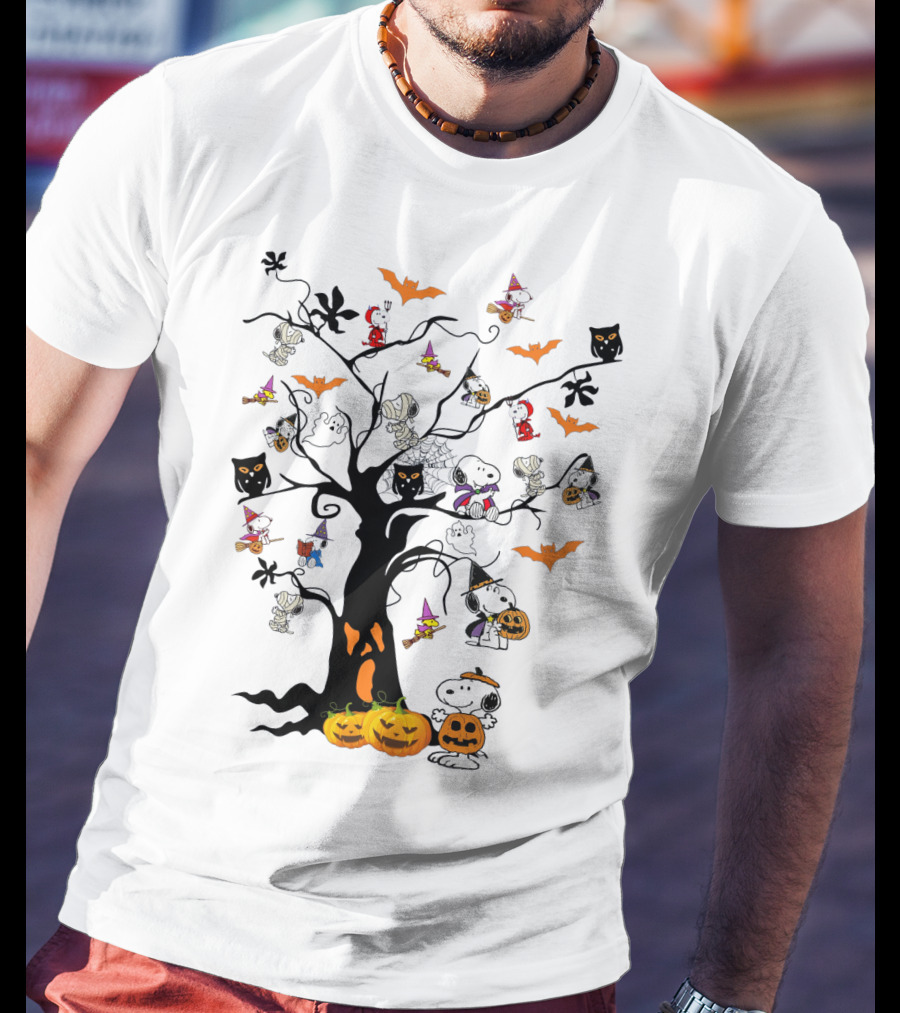 Peanuts Halloween Snoopy Pumpkin Costume Tree With Ghosts And Bats T-Shirt