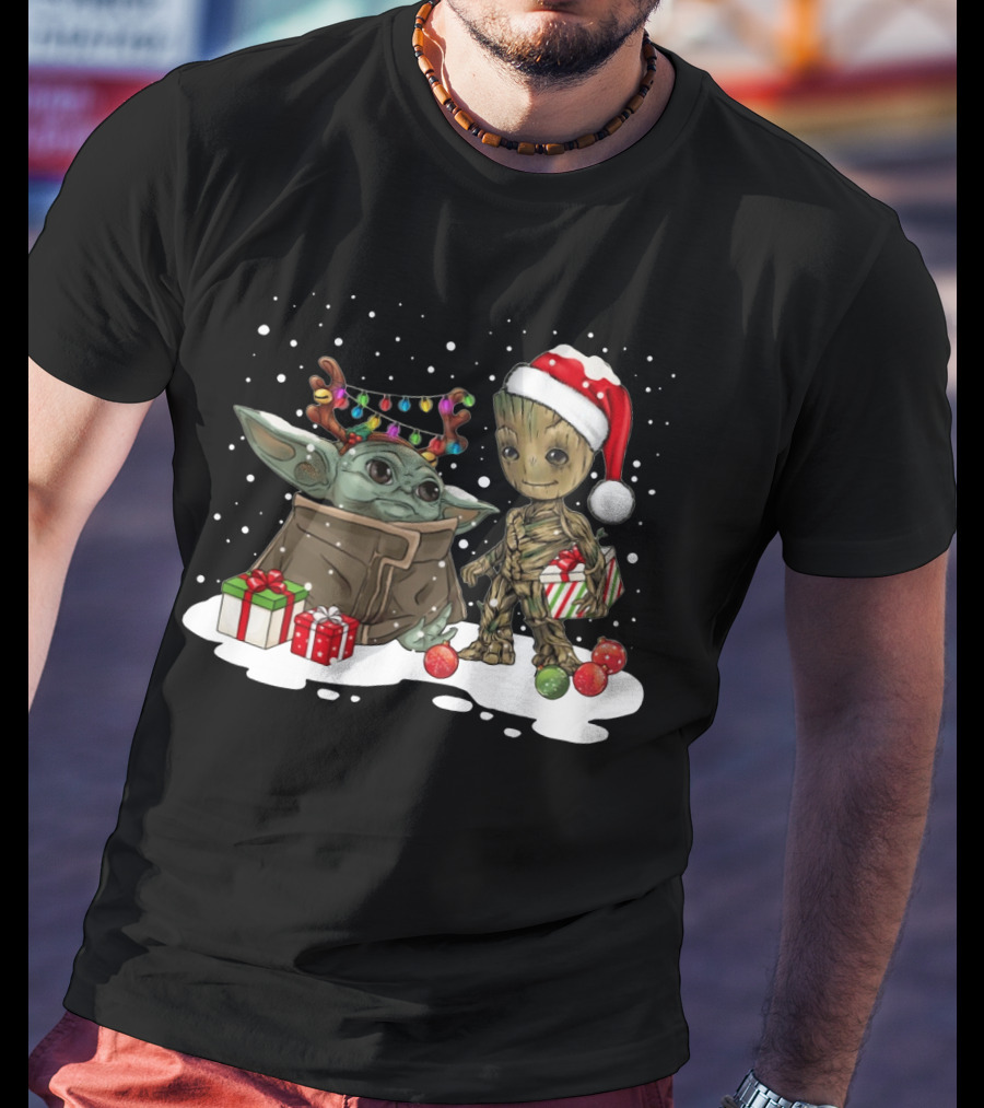 Baby Groot And Baby Yoda Christmas Santa Hat Gift Exchange T-Shirt