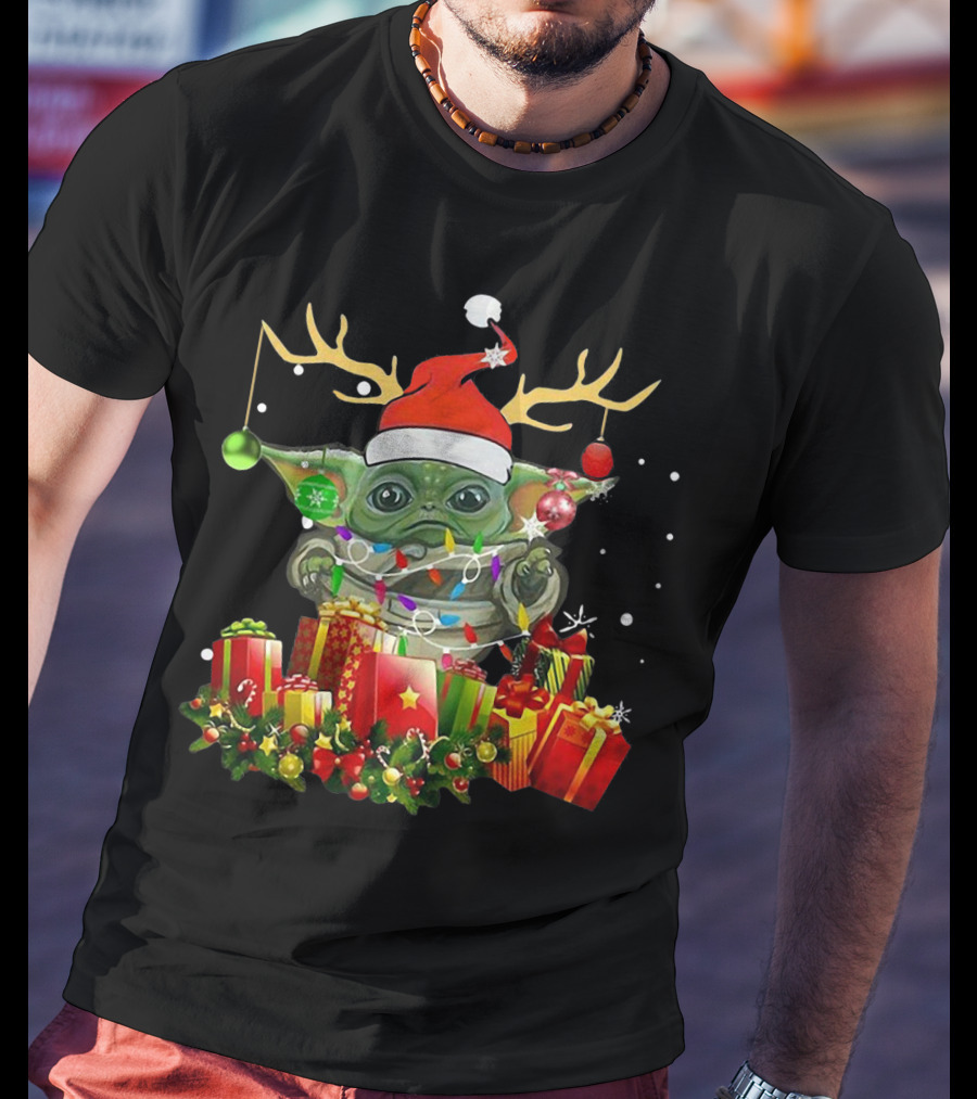 Christmas Baby Yoda Reindeer Antlers Gifts The Mandalorian T-Shirt