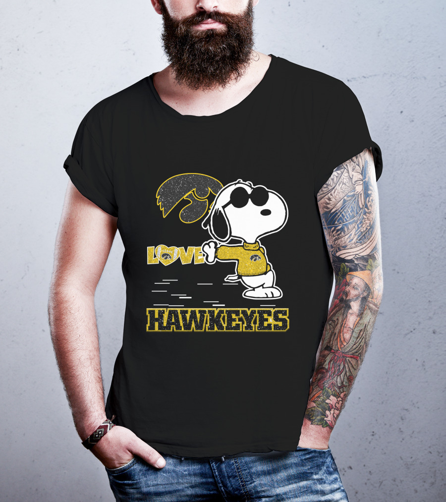 Snoopy Love Iowa Hawkeyes Football Fans Peanuts Ncaa T-Shirt
