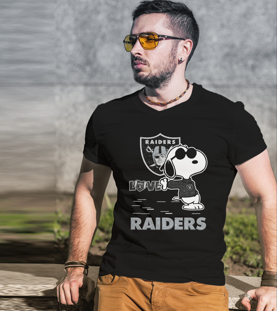 Snoopy Love Raiders Las Vegas Raiders NFL Football T-Shirt