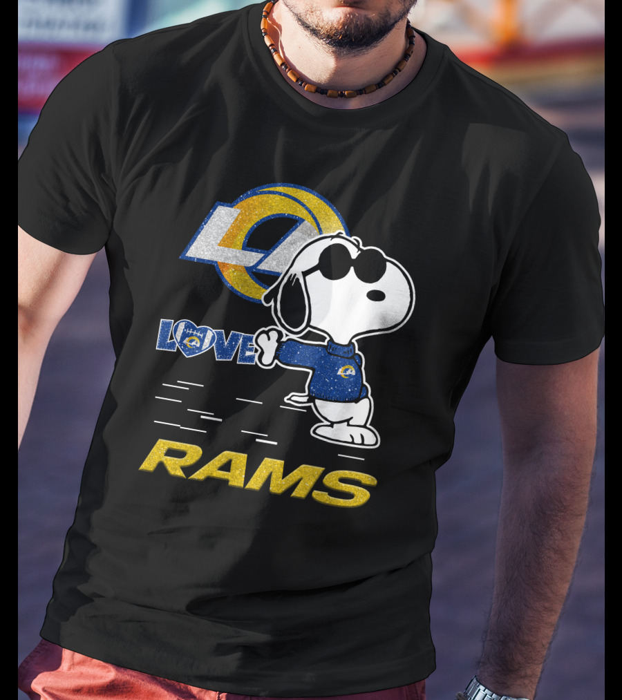 Snoopy Love Los Angeles Rams Football Fan Graphics T-Shirt