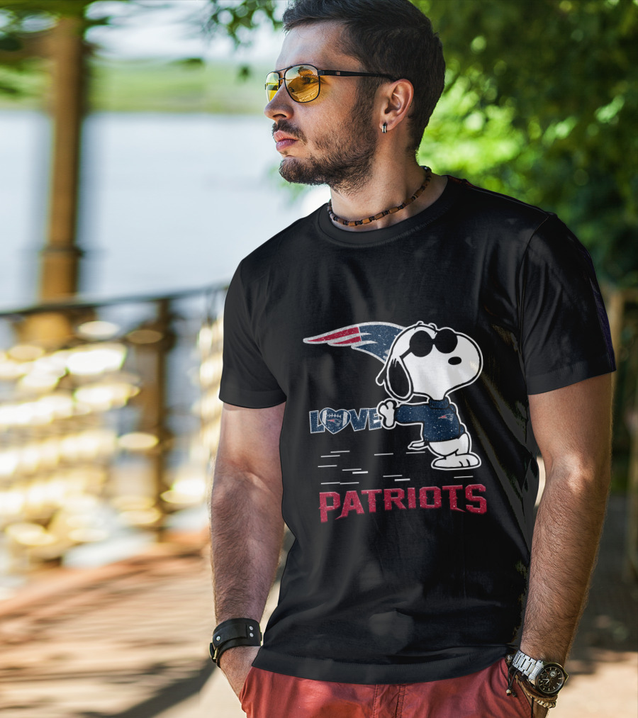 Snoopy Love Patriots New England T-Shirt