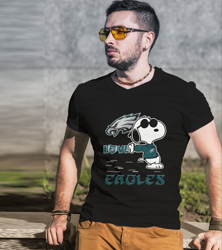 Snoopy Love Philadelphia Eagles NFL Fan Gear T-Shirt
