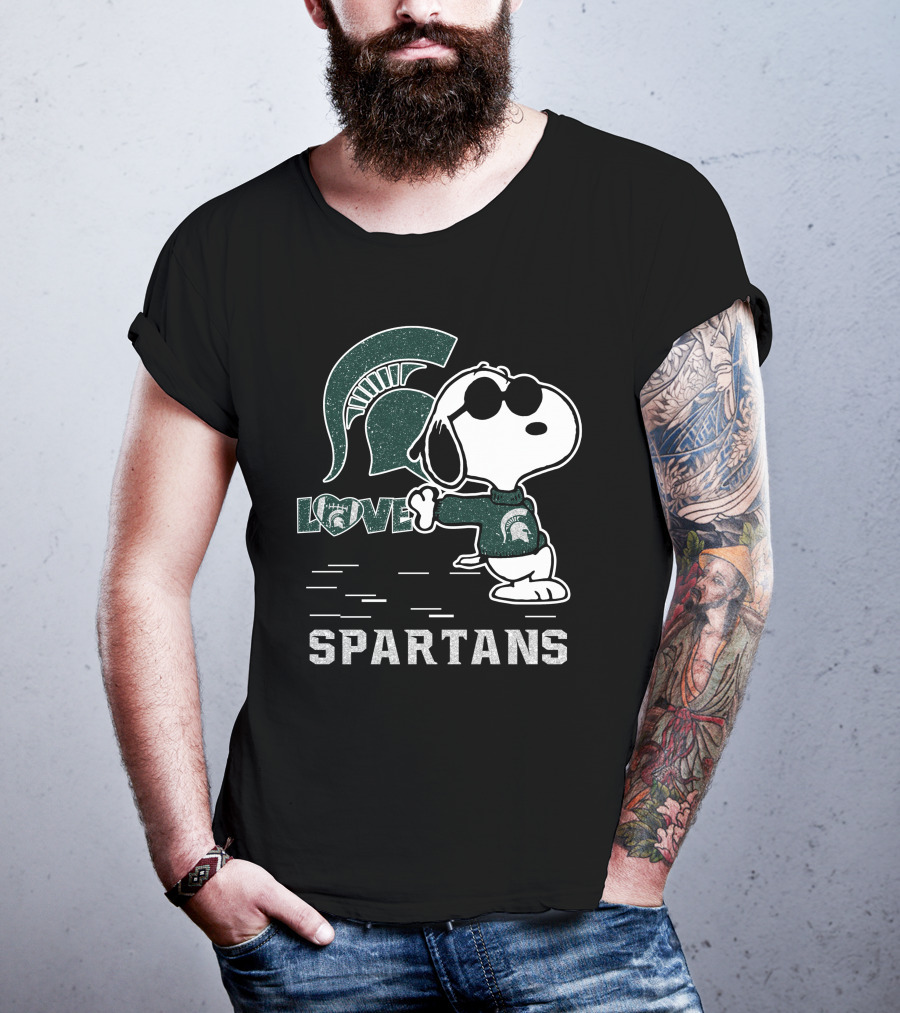 Snoopy Love Michigan State Spartans Emblem With Cool Pose T-Shirt