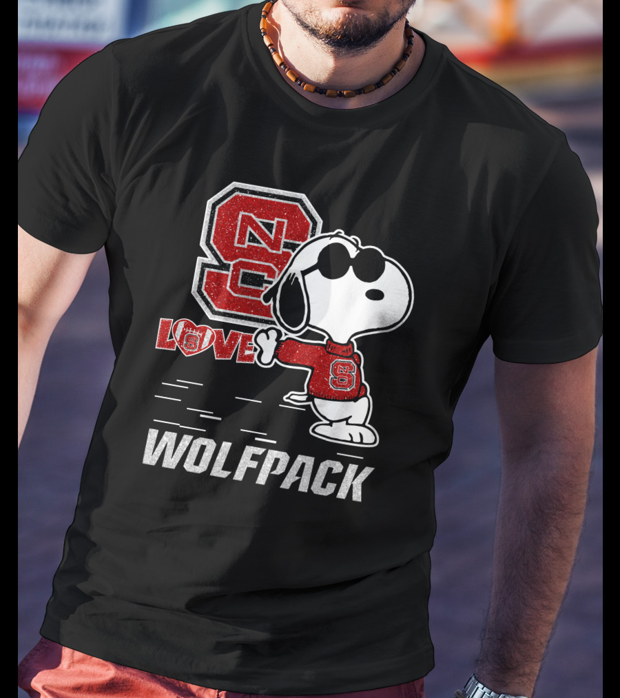 Snoopy NC State Wolfpack Love With Sunglasses T-Shirt