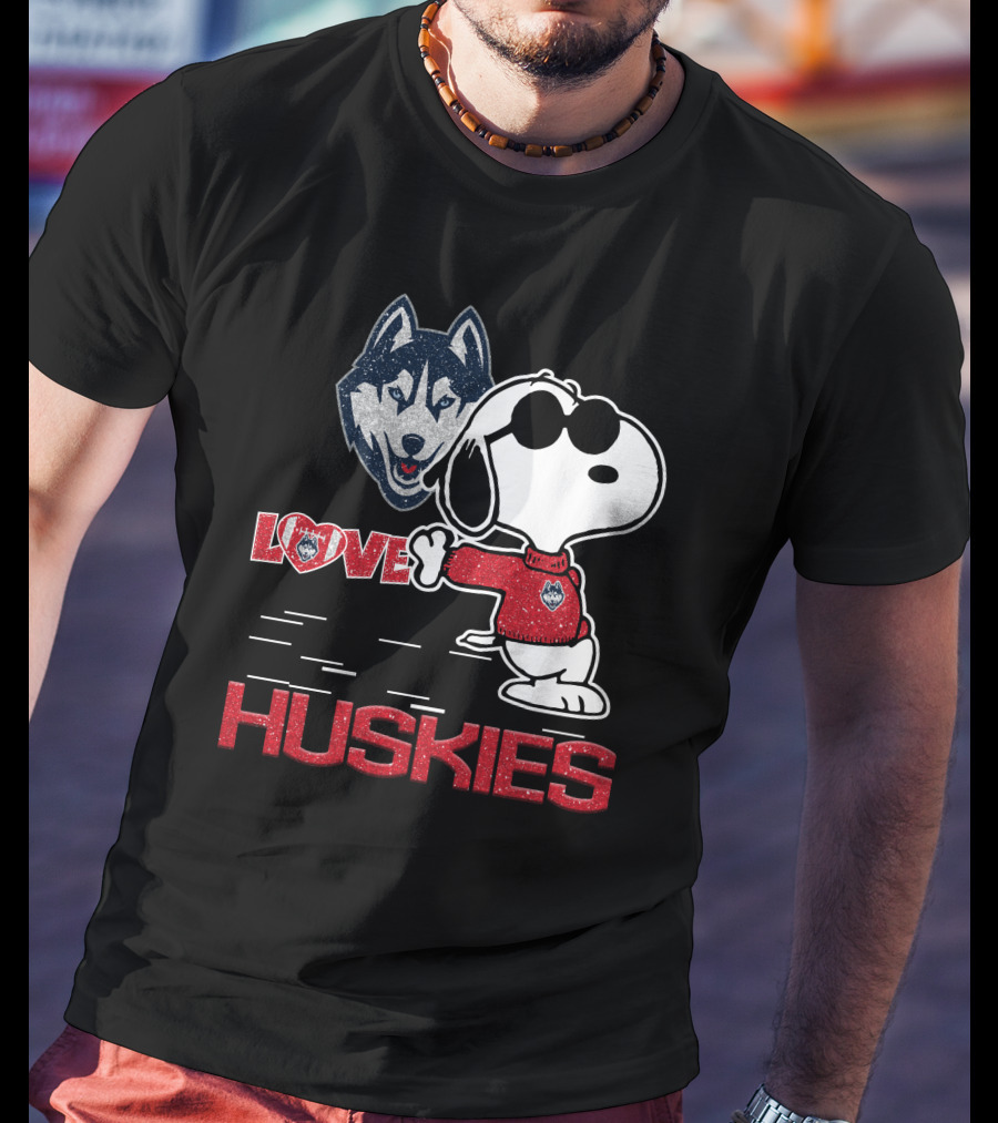 Snoopy Love Huskies UConn T-Shirt