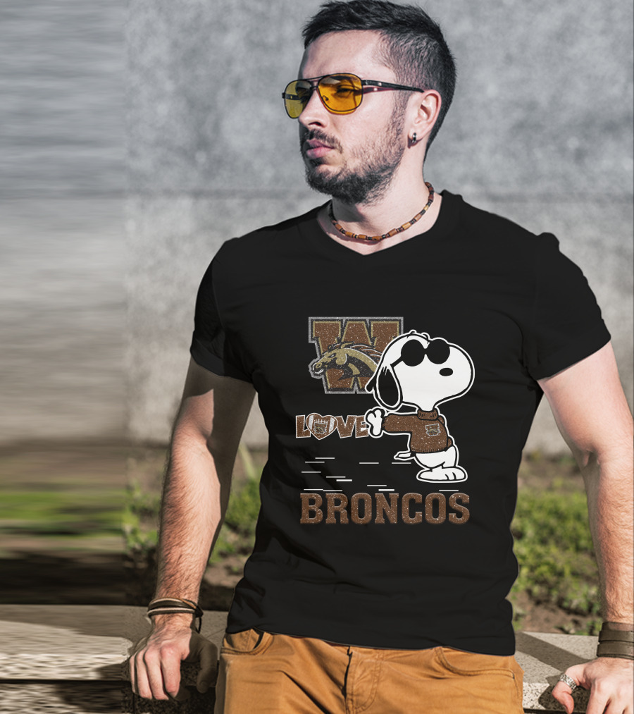 Snoopy Love Western Michigan Broncos Football Mascot Enthusiast T-Shirt