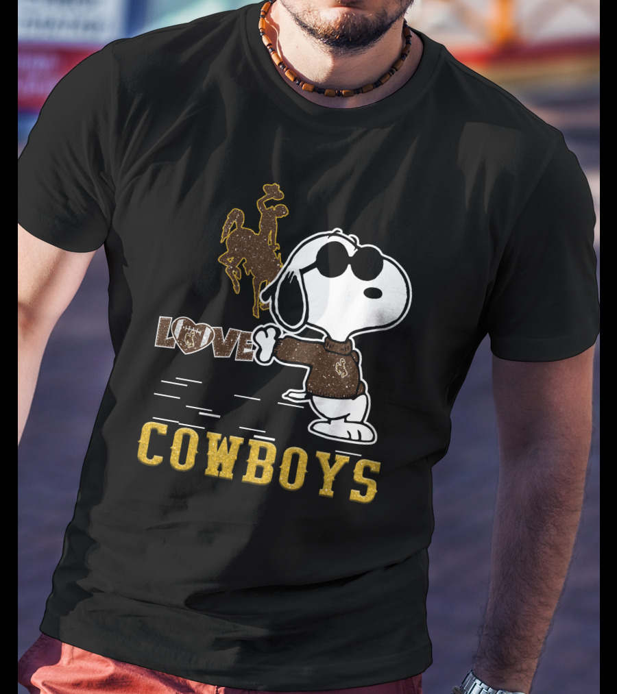 Snoopy Love Wyoming Cowboys Football Peanuts Character T-Shirt
