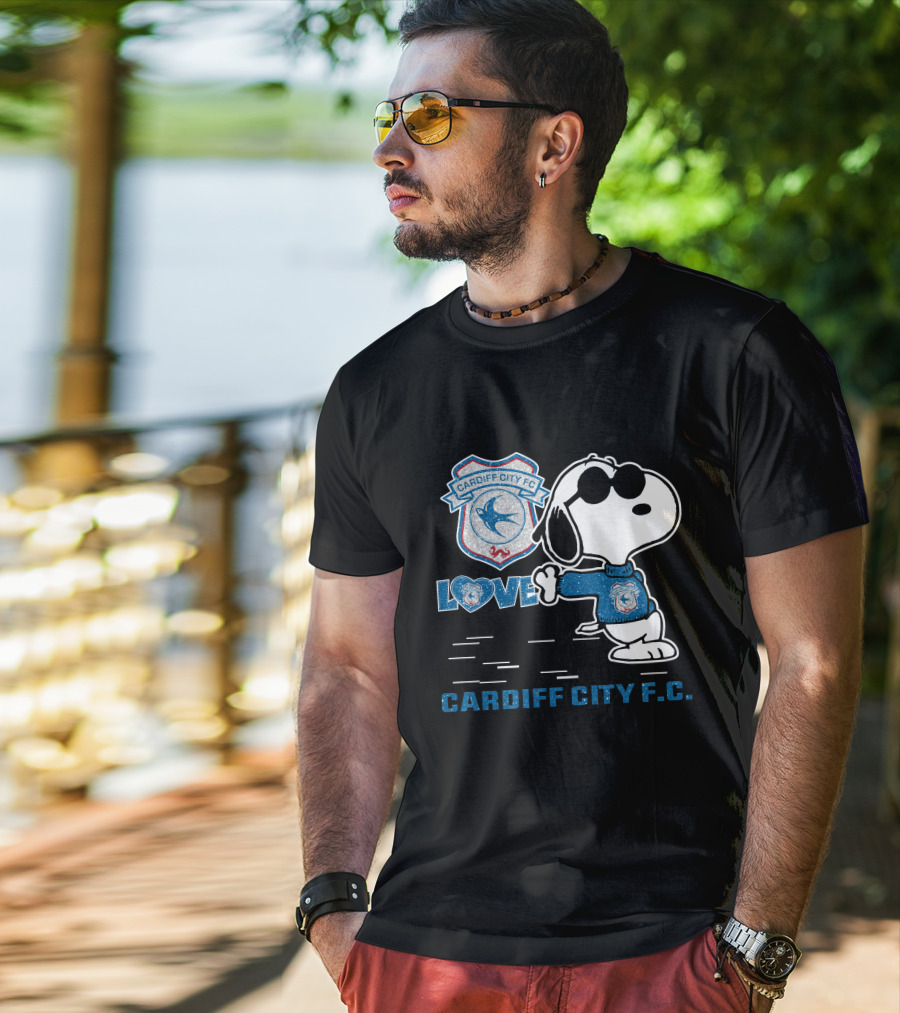Snoopy Love Cardiff City F.c. T-Shirt