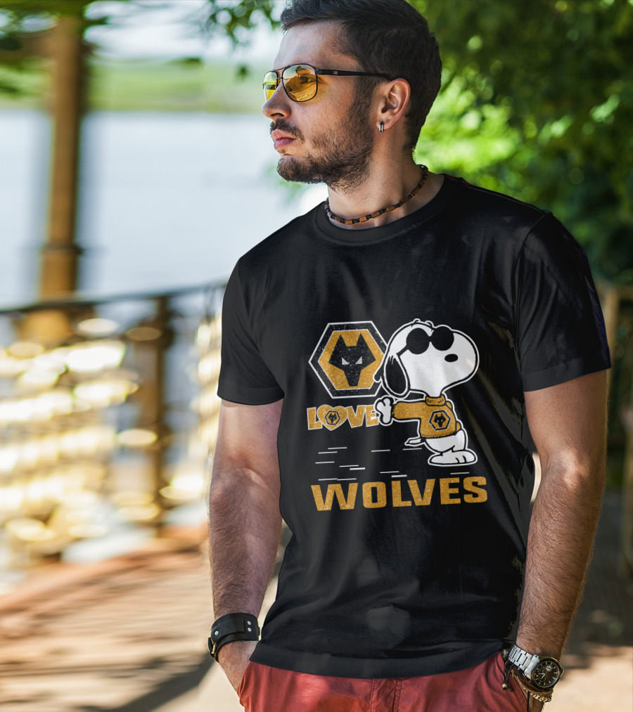 Snoopy Love Wolves Wolverhampton Wanderers T-Shirt