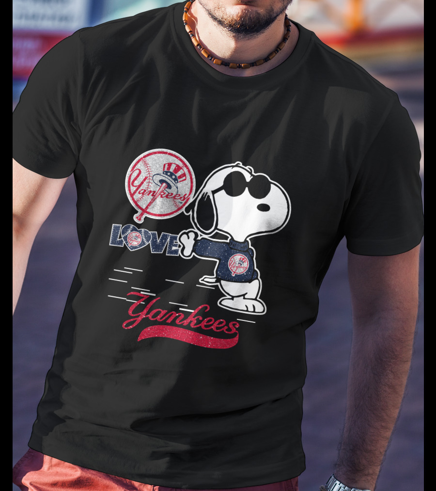 Snoopy Love Yankees T-Shirt