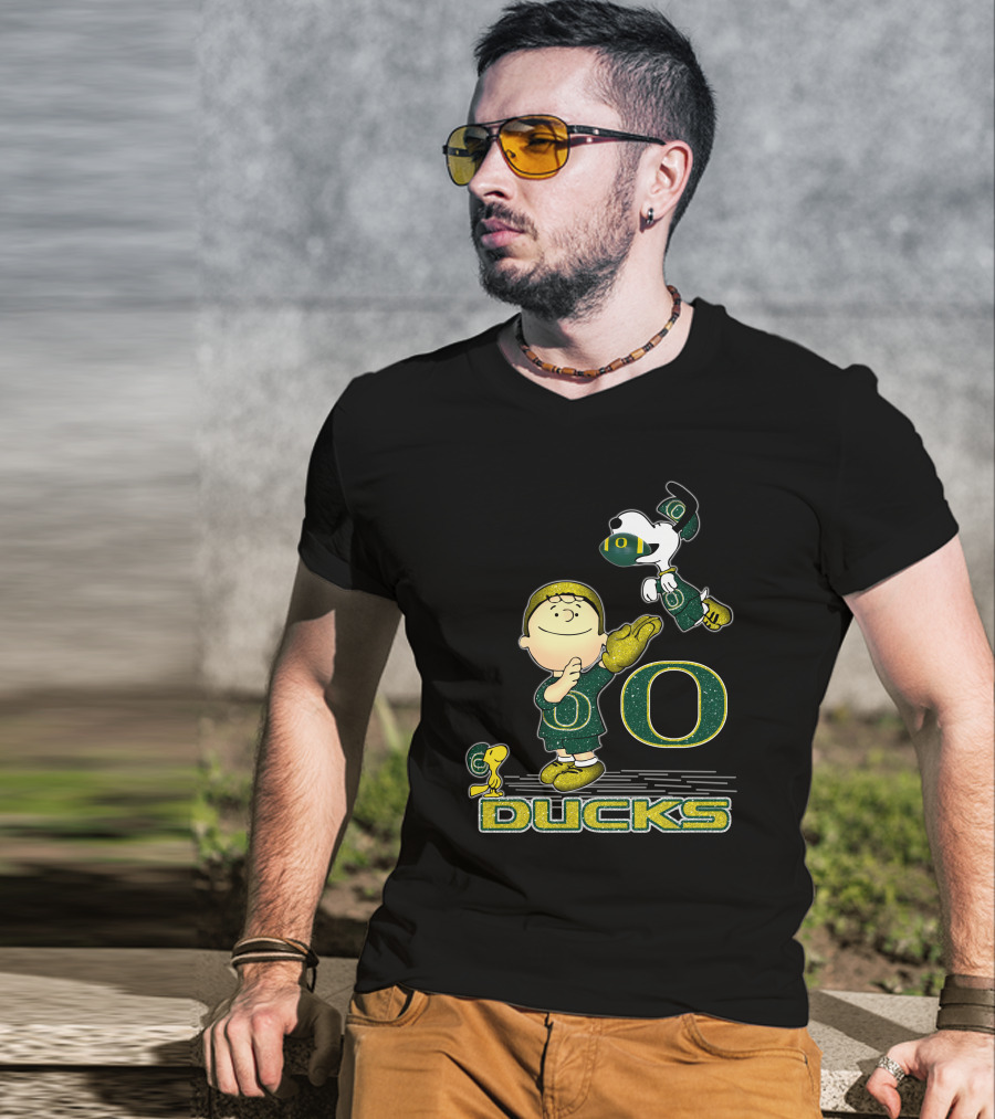 Snoopy And Woodstock Celebrate Oregon Ducks Football With Charlie Brown T-Shirt