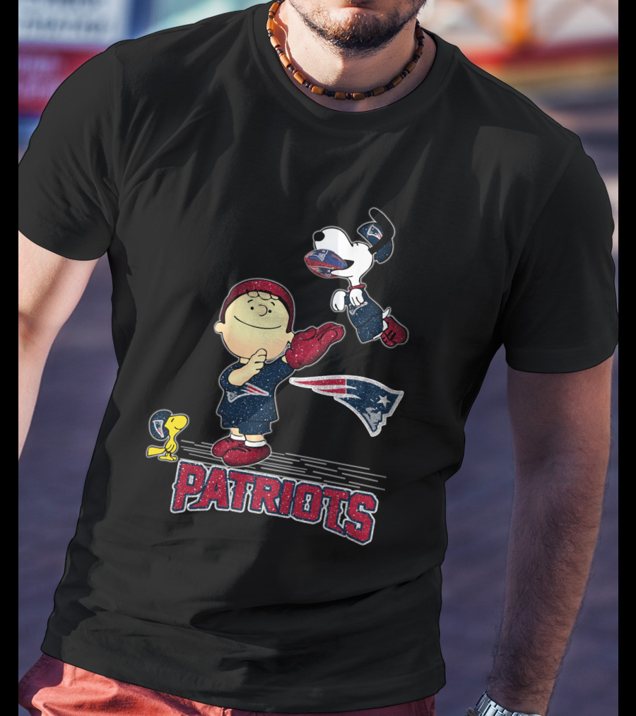 Snoopy Patriots Football New England Peanuts Characters T-Shirt