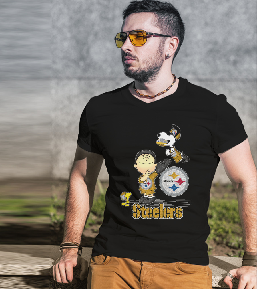 Snoopy Steelers Football Peanuts Characters Love Pittsburgh Steelers T-Shirt