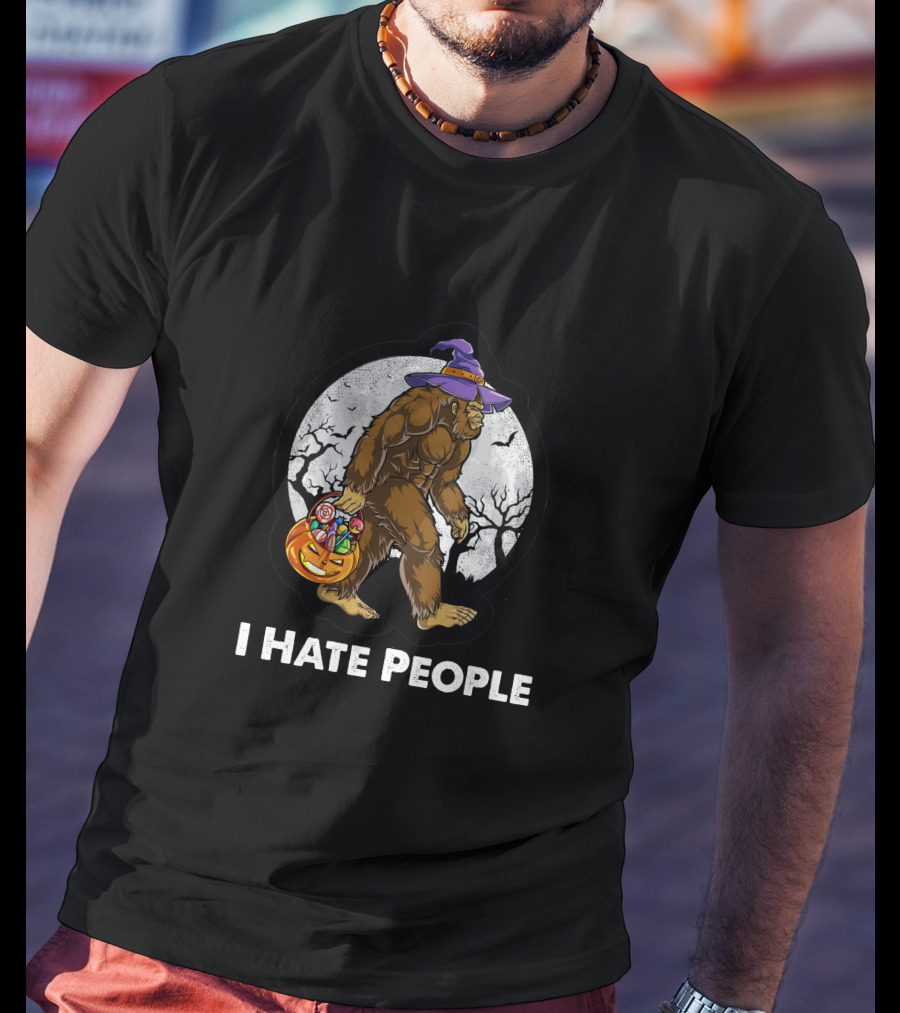 I Hate People Bigfoot Halloween Candy Pumpkin Moon Scene T-Shirt
