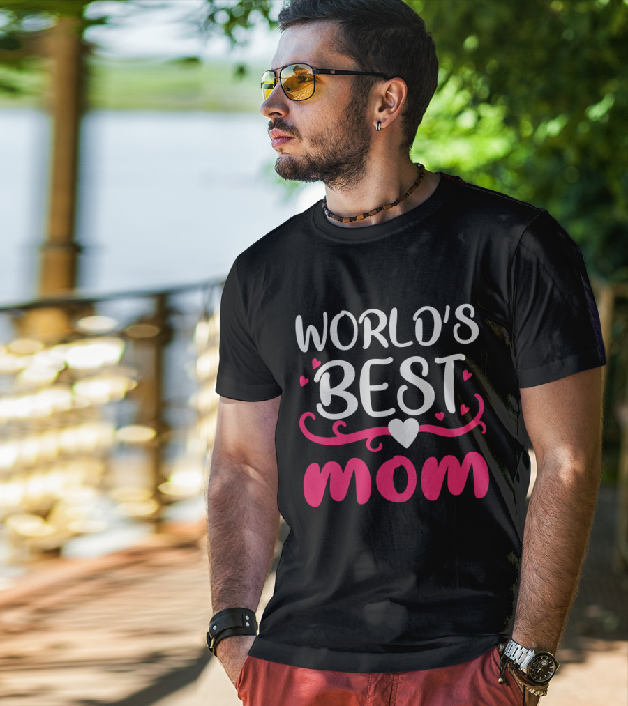 World's Best Mom Hearts T-Shirt