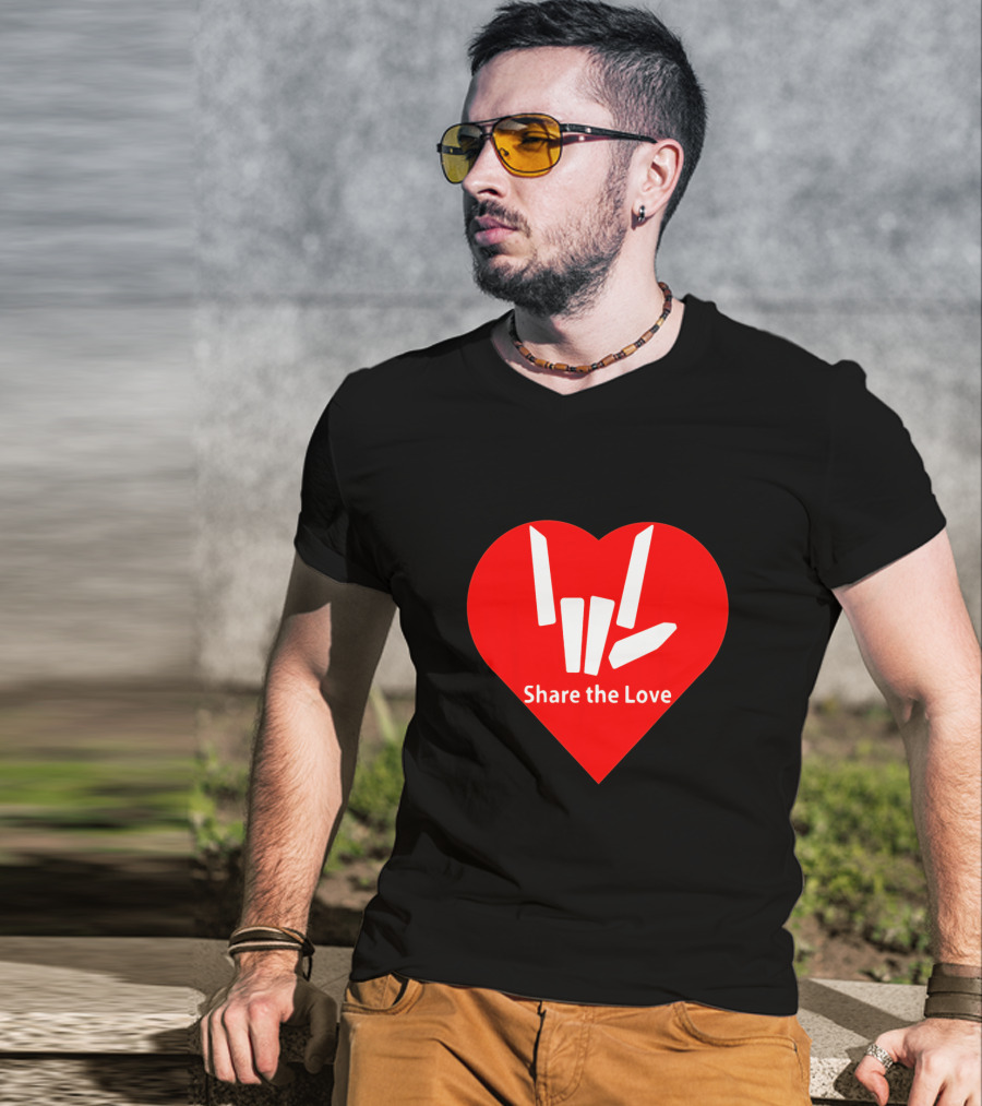 Share The Love Heart Symbol With Hand Gesture T-Shirt