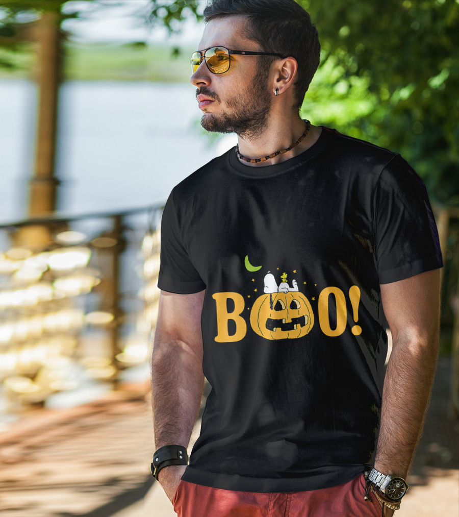 Snoopy And Woodstock Halloween Boo Pumpkin Moon Stars T-Shirt