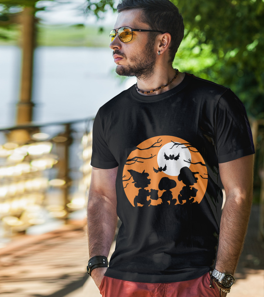 Peanuts Halloween Trick Or Treat Moonlit Bats T-Shirt