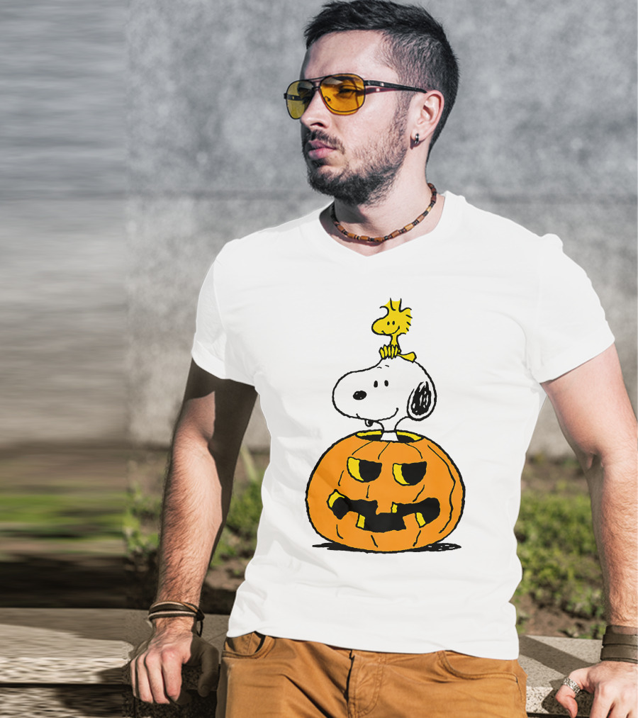 Halloween Snoopy Woodstock Pumpkin Peanuts Cartoon T-Shirt
