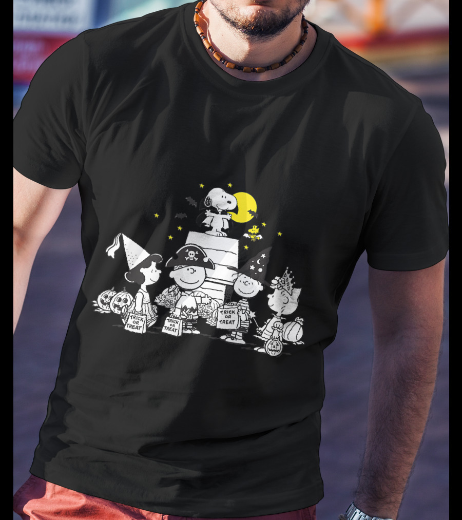 Peanuts Halloween Trick Or Treat With Snoopy And Friends T-Shirt