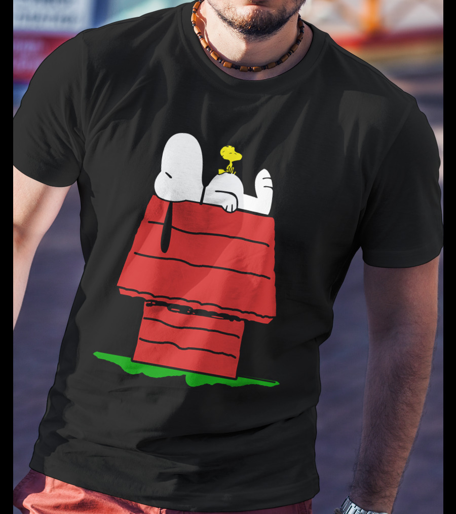 Snoopy And Woodstock Relaxing On Doghouse Roof T-Shirt