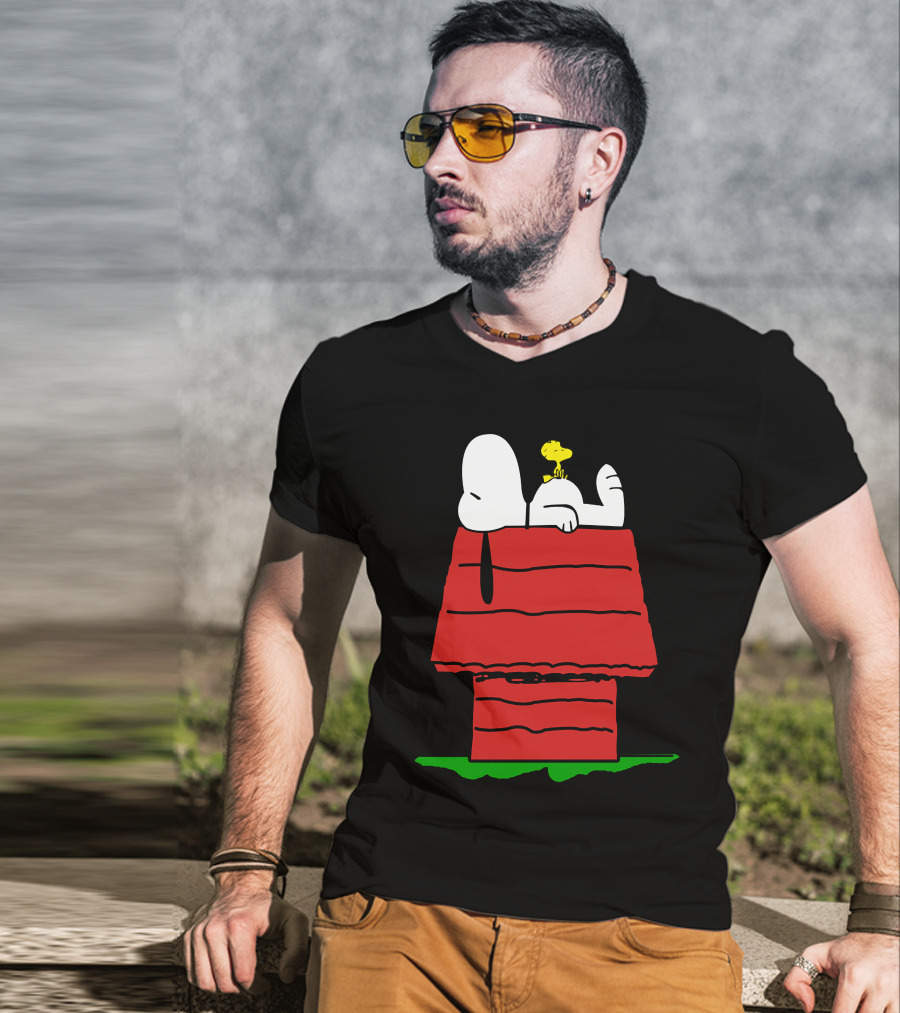 Snoopy And Woodstock Relaxing On Doghouse Roof T-Shirt