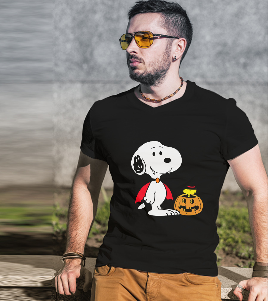 Snoopy Halloween Vampire With Woodstock In Pumpkin Hat T-Shirt
