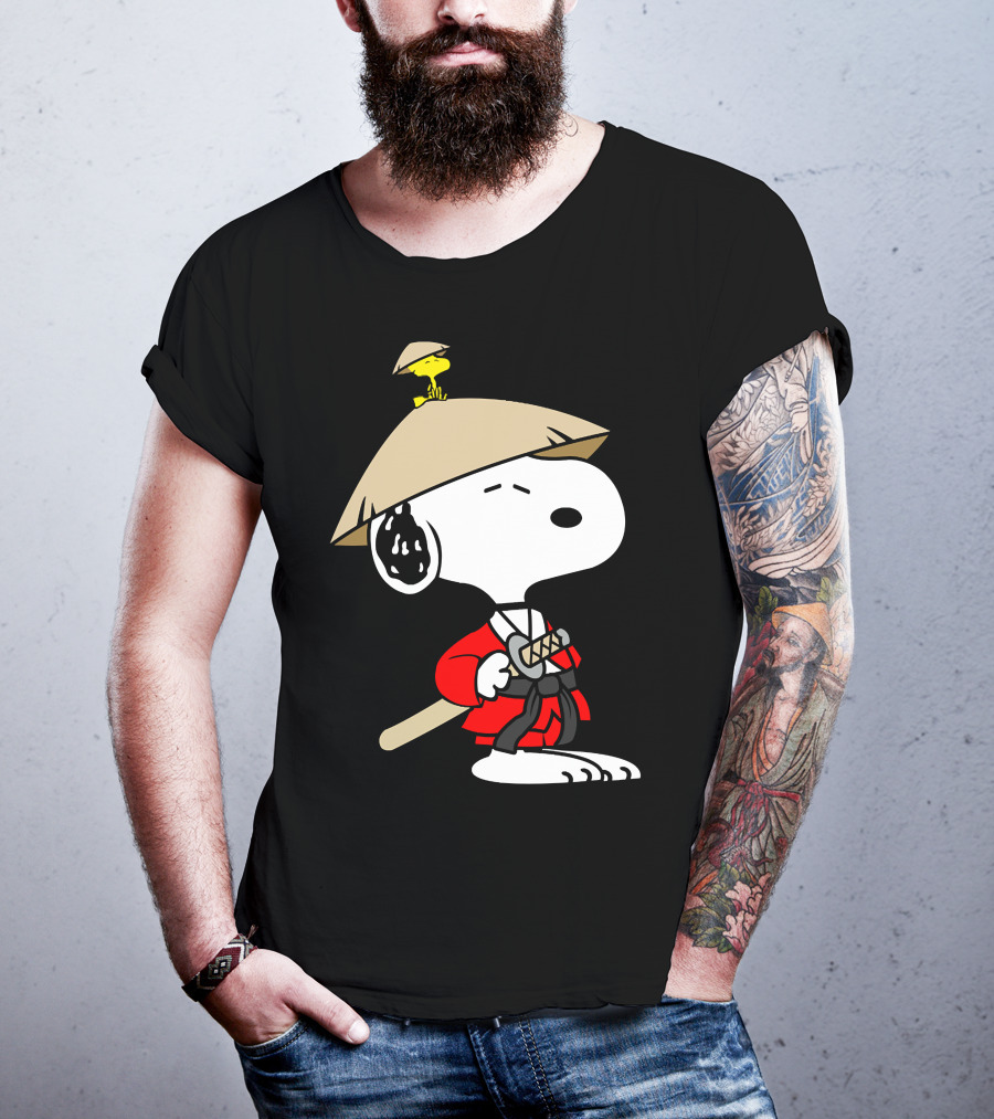 Snoopy Samurai Woodstock Hat Red Kimono Sword T-Shirt
