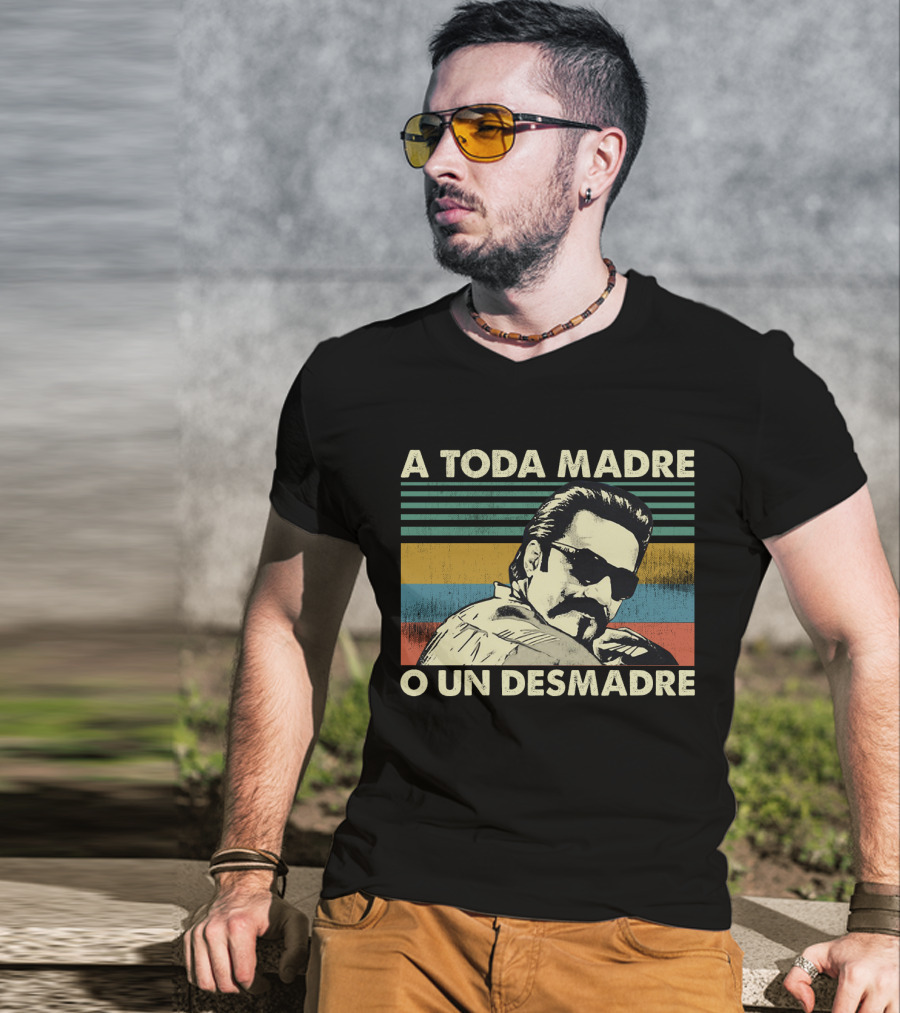 A Toda Madre O Un Desmadre Vintage Retro Stripes Cool Sunglasses T-Shirt