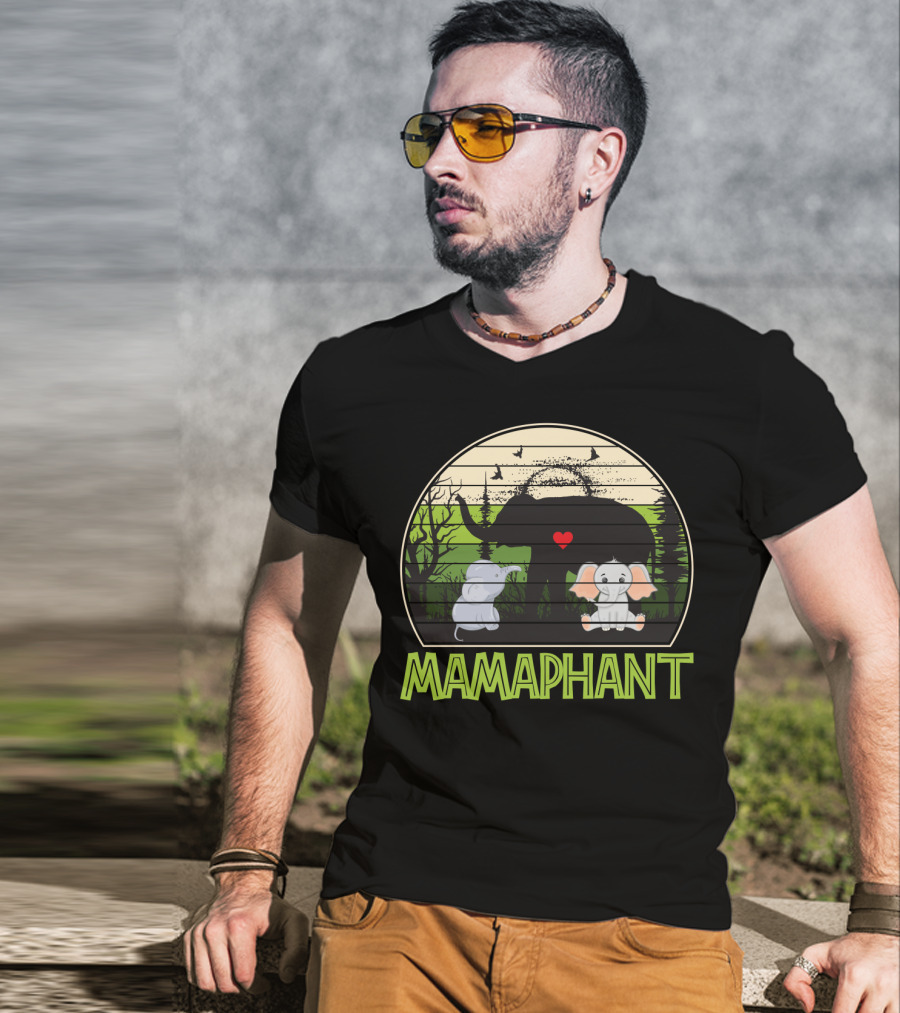 Mamaphant Cute Elephant Mom With Heart And Baby Elephants T-Shirt