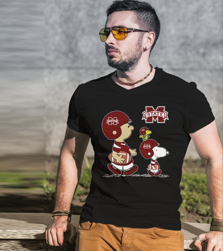 Mississippi State Bulldogs Football Team Characters With Helmets And Footballs T-Shirt