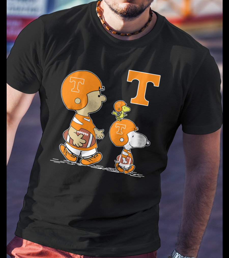 Tennessee Volunteers Peanuts Characters Football Helmets T-Shirt