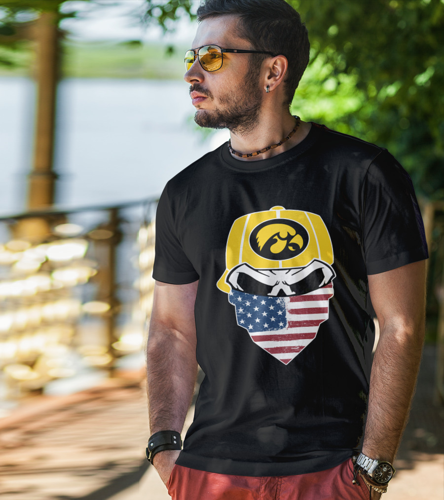 Hawkeyes Skull American Flag Bandana T-Shirt