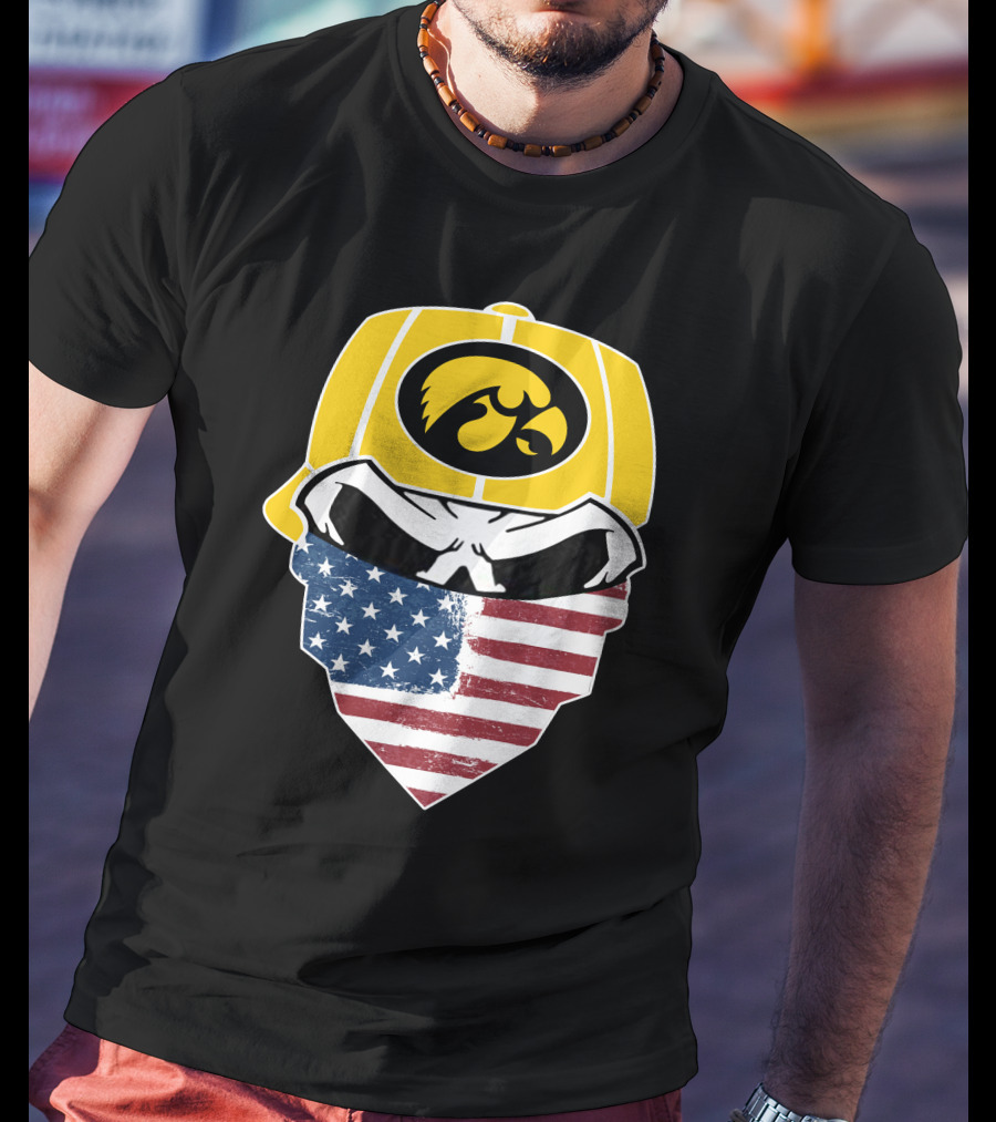 Hawkeyes Skull American Flag Bandana T-Shirt