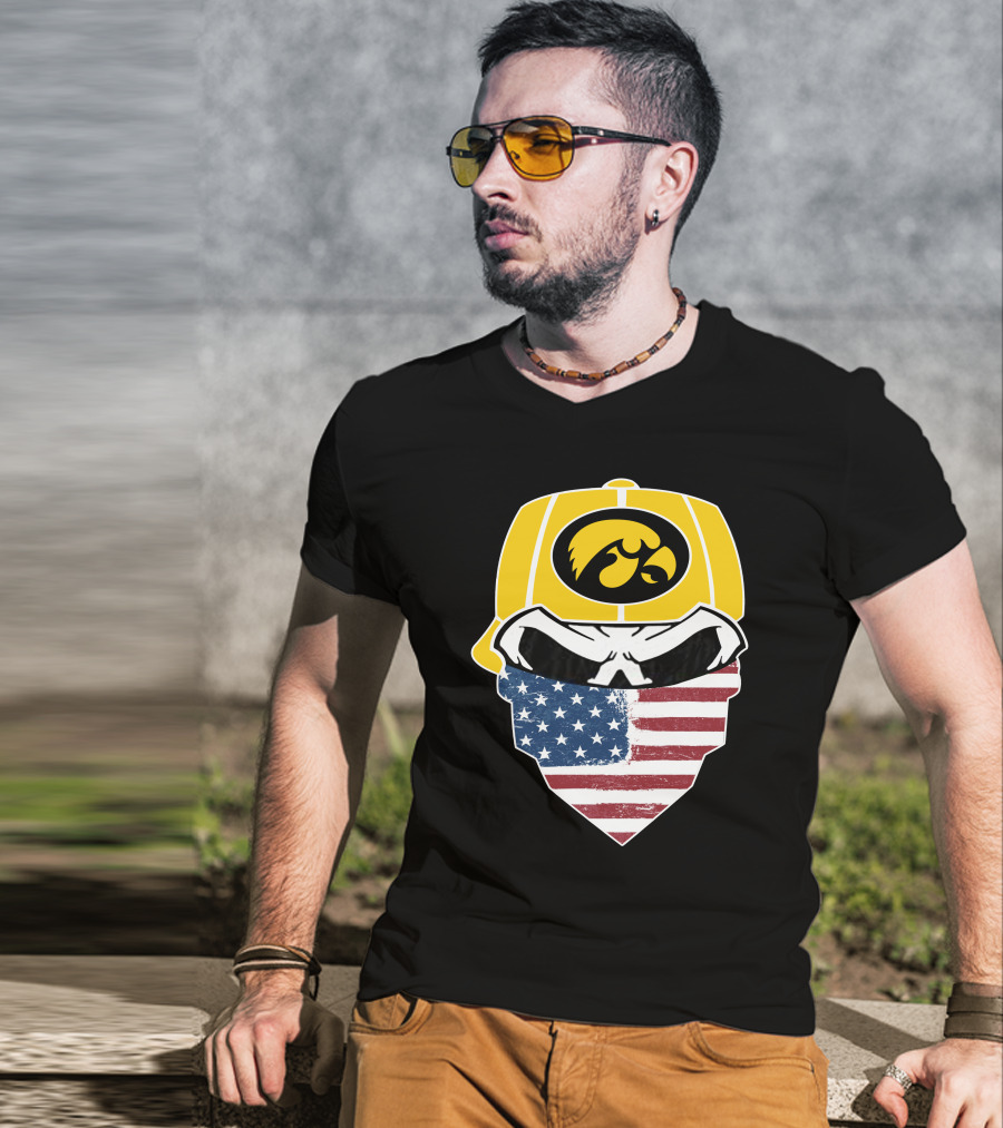Hawkeyes Skull American Flag Bandana T-Shirt