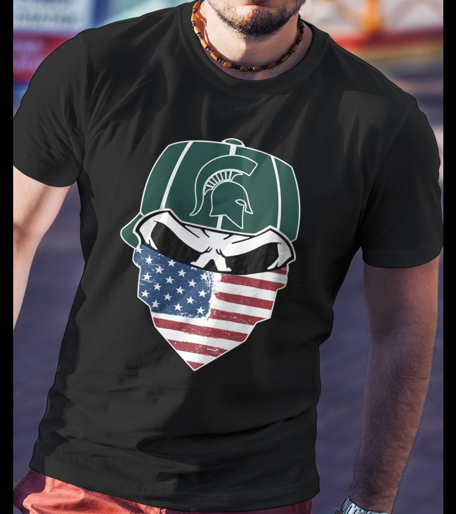 Michigan State Spartans Skulls Helmet With American Flag Bandana T-Shirt