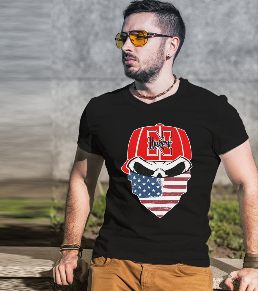 Nebraska Cornhuskers Skuls American Flag Mask N Logo Huskers Hat T-Shirt