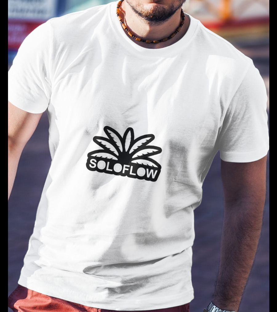 SOLOFLOW Cannabis Leaf Motif T-Shirt