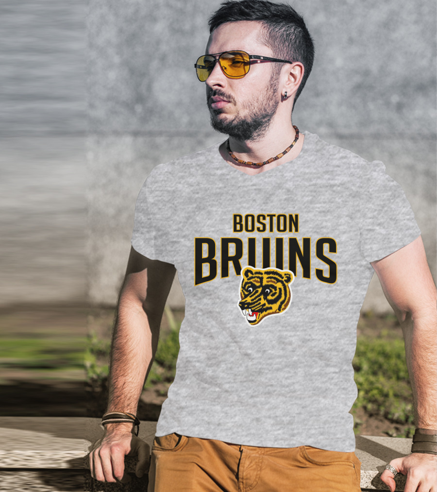 Boston Bruins Classic Vintage Logo Longsleeve T-Shirt