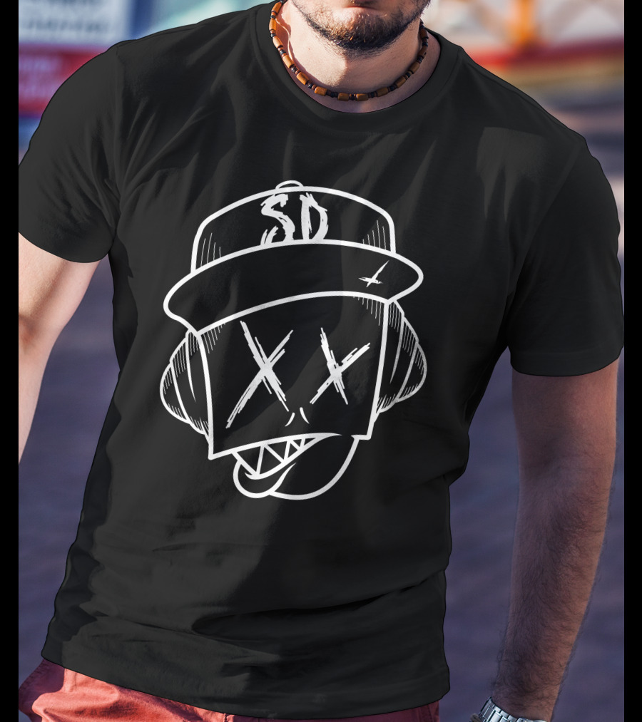 SD SubDocta Graffiti Style Cartoon Face With Hat And Headphones T-Shirt