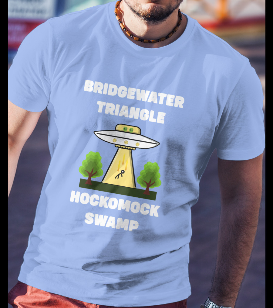 Bridgewater Triangle Hockomock Swamp UFO Alien Abduction Scene T-Shirt